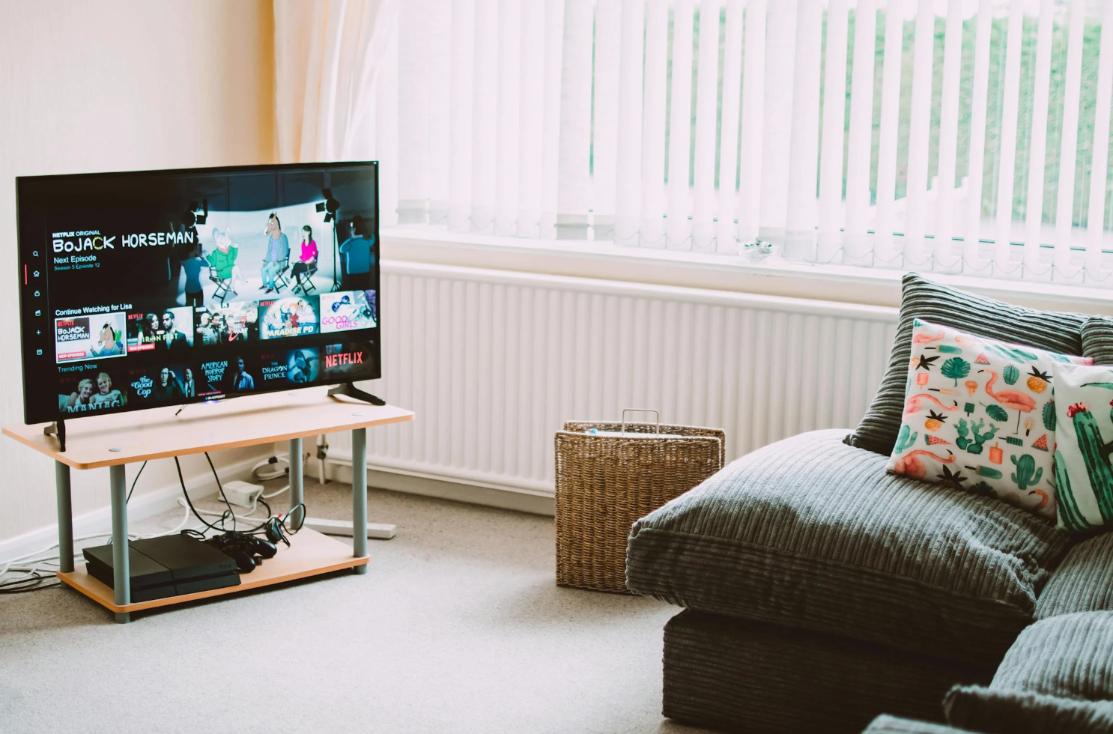 Zużycie danych w telewizji internetowej – jak sprawdzić i kontrolować?